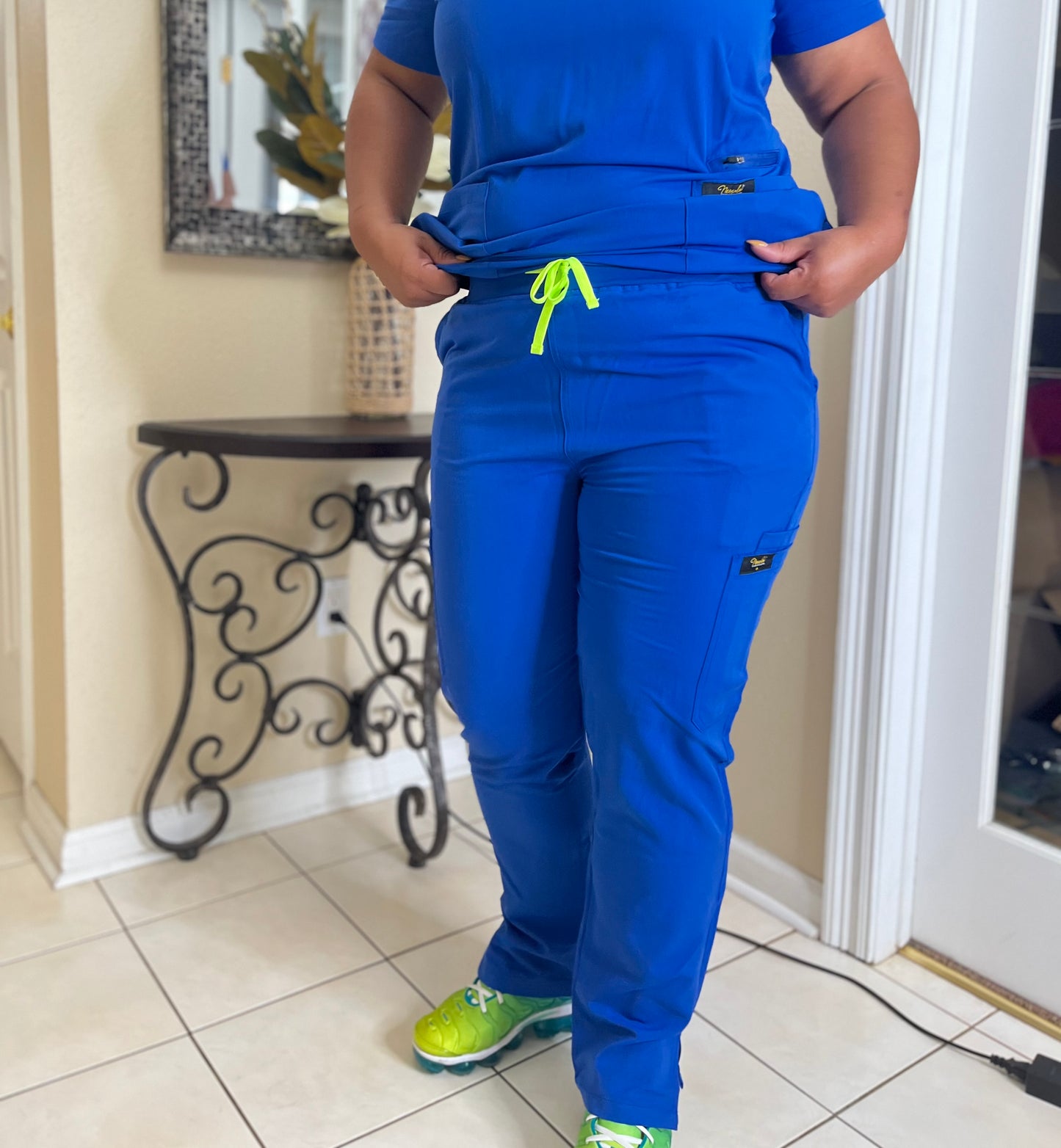 Signature Scrub Set